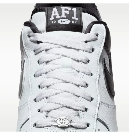 Кросівки чоловічі Nike Air Force 1 07 Lv8 Black/White IB6847-100