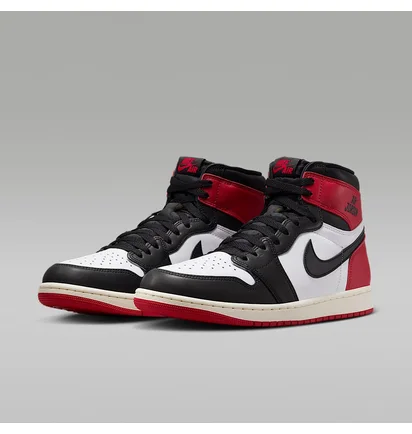 Кросівки чоловічі Air Jordan 1 Retro High White/Black DZ5485-106