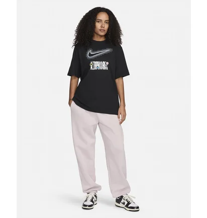 Футболка жіноча Nike T-Shirt Sportswear Black FV4262-010