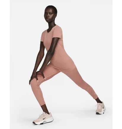 Футболка женская Nike Dri-Fit Adv Aura WomenS Slim-Fit Short-Sleeve Top Orange DD0588-618