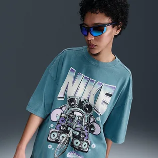 Футболка женская Nike Sportswear WomenS Oversized Short-Sleeve T-Shirt Light Blue HF9691-006