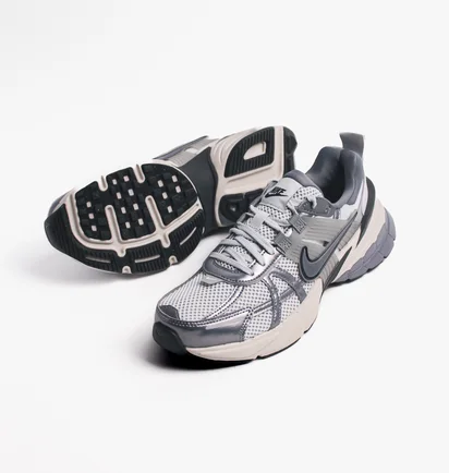 Кросівки жіночі Nike V2K Run Shoes Grey FD0736-003