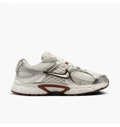 Кросівки жіночі Nike V5 Rnr Beige/Metallic HQ7901-102