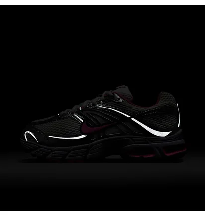 Кроссовки женские Nike Air Max Moto 2K Metallic HQ2056-101