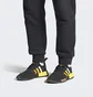 Кроссовки мужские Adidas Nmd_R1 Shoes Black HQ4561