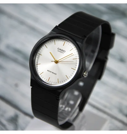 Годинник чоловічий Casio Timeless Collection L MQ-24-7E2