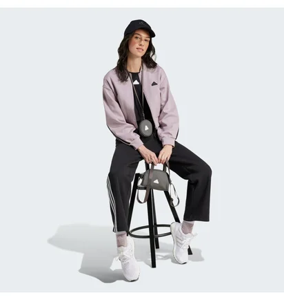 Бомбер женский Adidas Future Icons 3-Stripes Bomber Jacket Pink IS3652