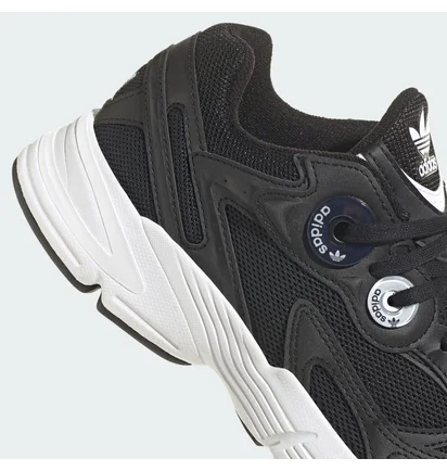 Кроссовки унисекс Adidas Astir Black IE9886