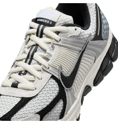Кросівки жіночі Nike Air Zoom Vomero 5 Grey/White HQ1182-001