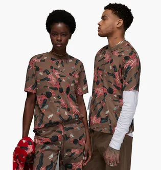 Футболка унісекс Air Jordan Artist Series By Parker Duncan WomenS Graphic T-Shirt Brown DX3253-274