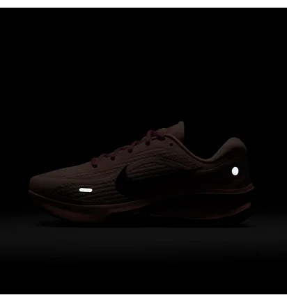 Кроссовки женские Nike Journey Run Peach FJ7765-800
