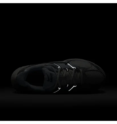 Кроссовки женские Nike V5 Rnr Summit Grey HQ7901-103