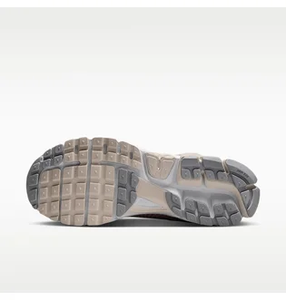Кроссовки мужские Nike Zoom Vomero 5 Beige HF1553-101