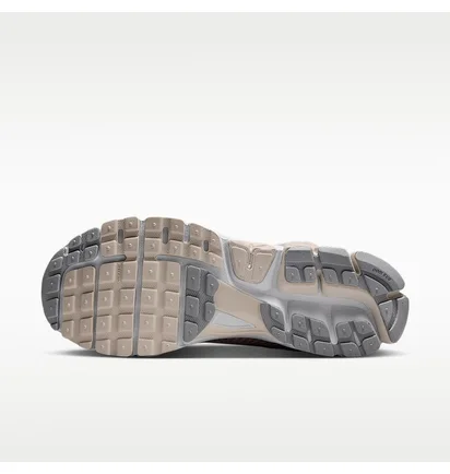 Кроссовки мужские Nike Zoom Vomero 5 Beige HF1553-101