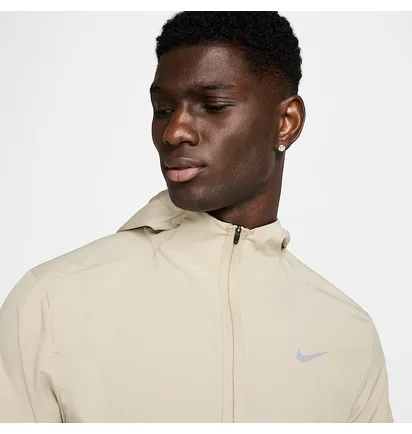 Ветровка мужская Nike Dri-Fit Beige FB7482-251