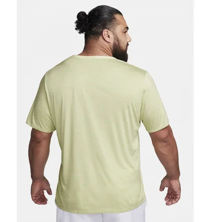 Футболка мужская Nike Dri-Fit Rise 365 Green CZ9184-371
