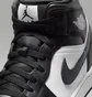 Кроссовки мужские Air jordan 1 Mid MenS Shoes Black/White DQ8426-010