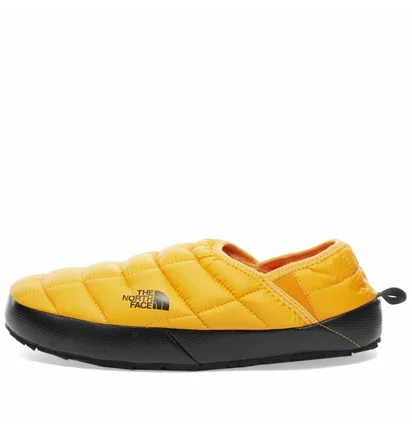 Тапочки мужские The North Face Thermoball Traction Mule V Yellow NF0A3UZNZU3