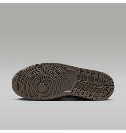 Кроссовки мужские Air Jordan 1 Low Beige/Black IB7109-005