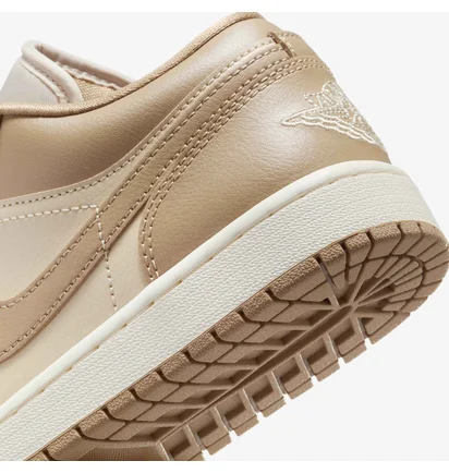 Кроссовки женские Nike 1 Low Brown DC0774-203