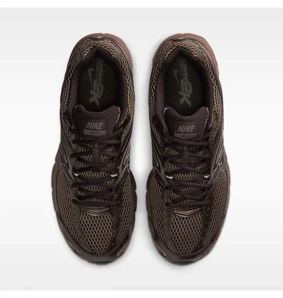 Кросівки чоловічі Nike Air Max Moto 2K Brown IO9279-200