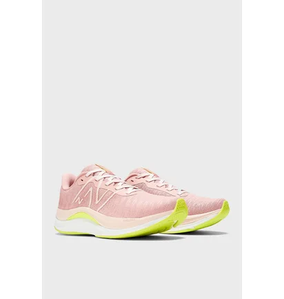 Кросівки жіночі New Balance Fuelcell Propel V4 W Pink WFCPRCP4