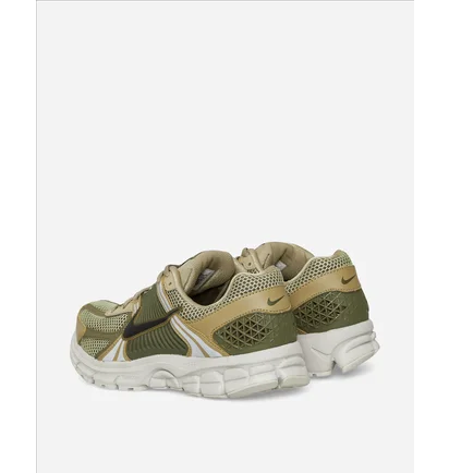 Кросівки унісекс Nike Zoom Vomero 5 Sneakers Neutral Olive FJ1915-200