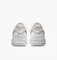 Кроссовки женские Nike Air Force 1 07 WomenS Shoes White DM2876-100
