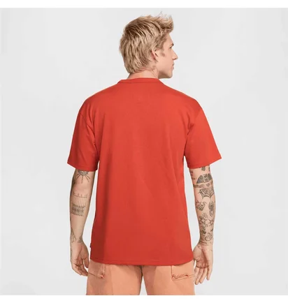 Футболка мужская Nike Sportswear Premium Essentials Red DO7392-626