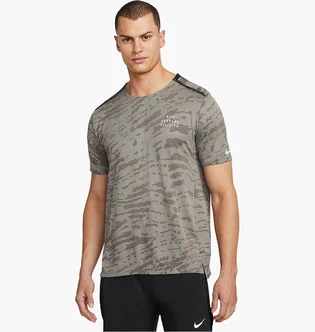 Футболка мужская Nike Dri-Fit Run Division Rise 365 Grey DM4636-017
