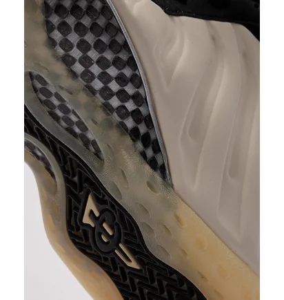 Кросівки чоловічі Nike Air Foamposite One Beige/Black FD5855-002