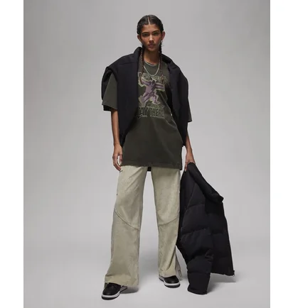 Футболка жіноча Air Jordan Oversized T-Shirt Black FD7208-010