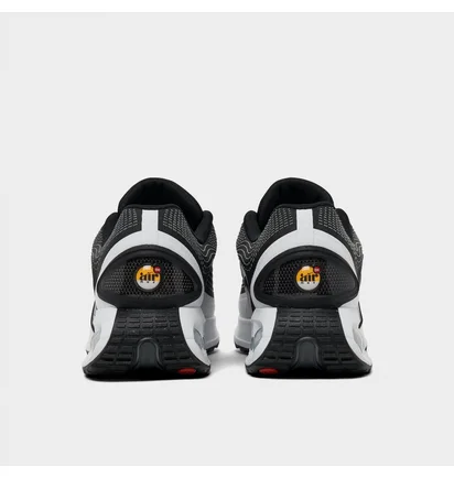 Кросівки чоловічі Nike Air Max Dn Casual Shoes Black/White DV3337-003