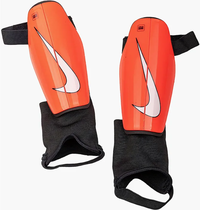 Щитки унісекс Nike Chrg Grd Orange/Black DX4608-635