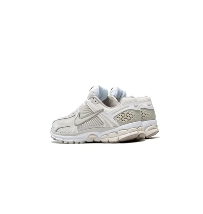Кроссовки женские Nike Zoom Vomero 5 Grey FJ2028-107