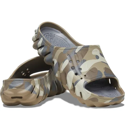 Тапочки унисекс CROCS Echo Camo Redux Slide Camo/Brown 209010-025