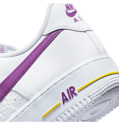 Кросівки чоловічі NIKE Air Force 1 `07 White FJ4209-100