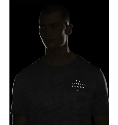 Футболка мужская Nike Dri-Fit Run Division Rise 365 Grey DM4636-017