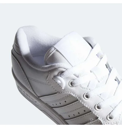 Кроссовки женские Adidas Originals Rivalry Low W White FV4225