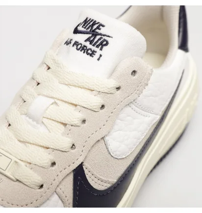 Кроссовки женские Nike Air Force 1 Plt.Af.Orm Beige FB8481-100