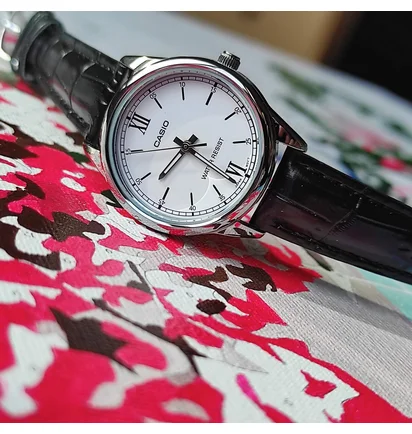 Часы женские Casio Timeless Collection LTP-V005L-7B2