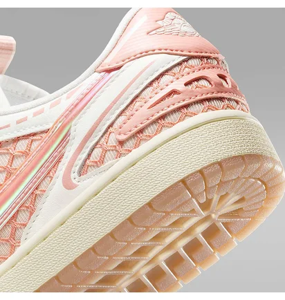 Кросівки жіночі Air Jordan 1 Low White/Pink HQ2186-180