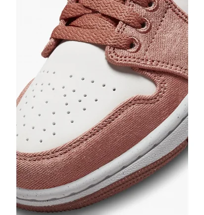 Кроссовки женские Air Jordan 1 Low Se WomenS Shoes White/Orange FN3722-801