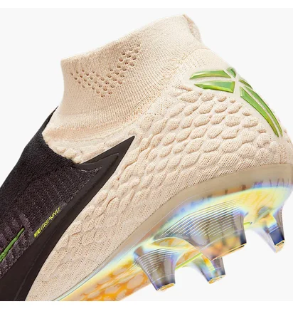 Бутсы унисекс Nike Kobe Phantom 6 Elite Beige/Black IF4394-001