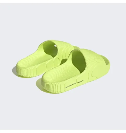 Тапочки унисекс Adidas Adilette 22 Slides Green HP6523