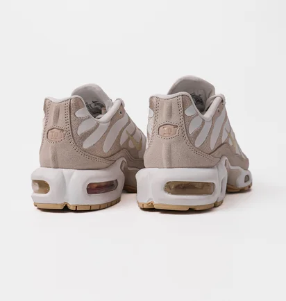 Кроссовки женские Nike W Air Max Plus Prm White/Beige DZ2832-101