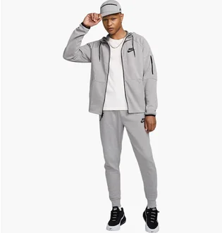 Спортивний костюм чоловічий Nike Tech Essentials Grey DD5293-002__DD5284-002