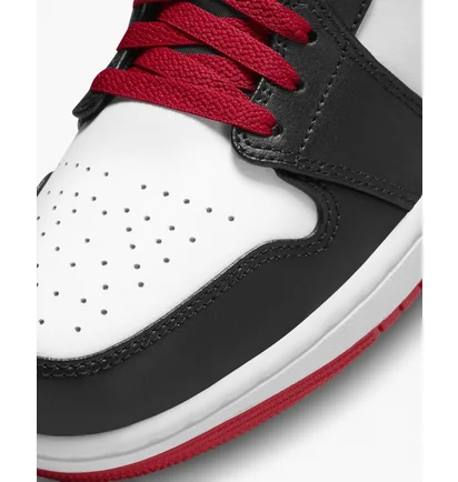Кросівки чоловічі Air Jordan Air 1 Mid Shoes Black/White DQ8426-106