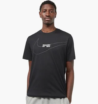 Футболка мужская Nike Swoosh T-Shirt Black FQ3785-010