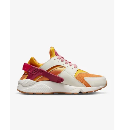 Кросівки жіночі Nike Wmns Air Huarache White/Orange Do6720-100